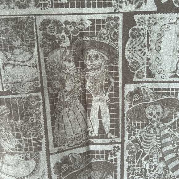 Ay Guey! Skeleton /Felt Overlay TShirt  Medium - Picture 4 of 8